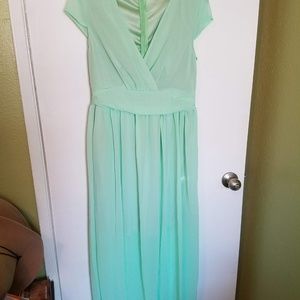 Light Green Pleated V-Neck Evening Party Dress